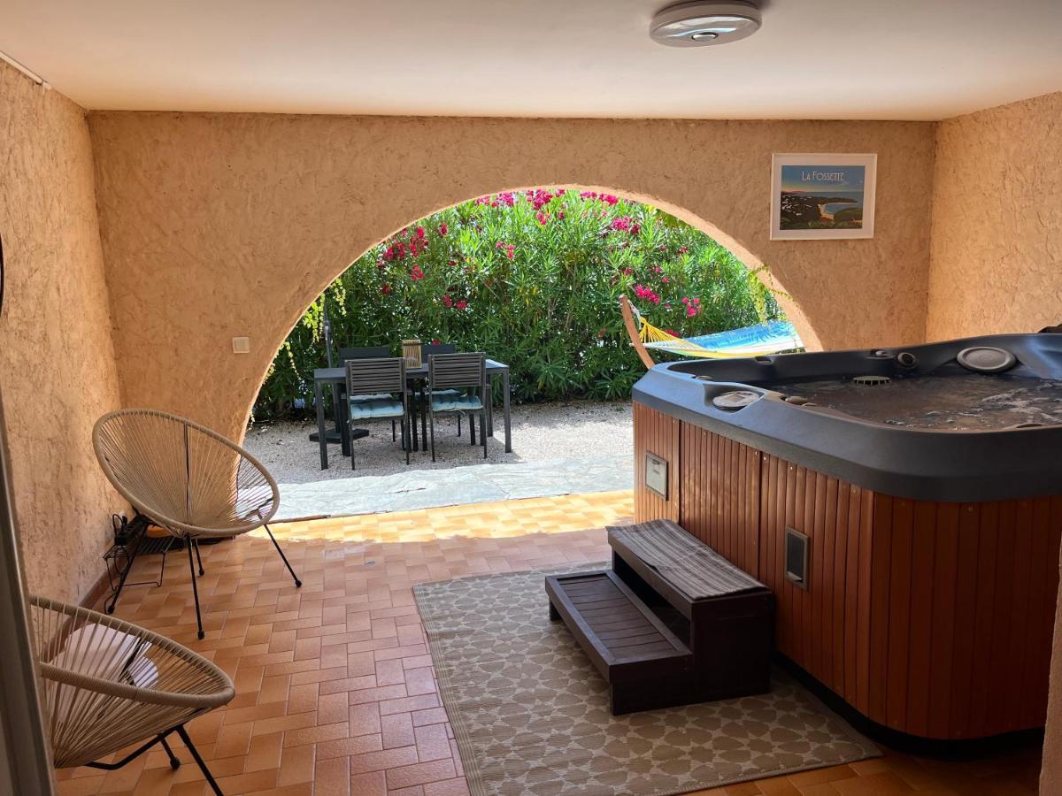 Bas De Villa 70M2 Independant Avec Espace Jacuzzi Prive เลอลาวองดูว์ ภายนอก รูปภาพ